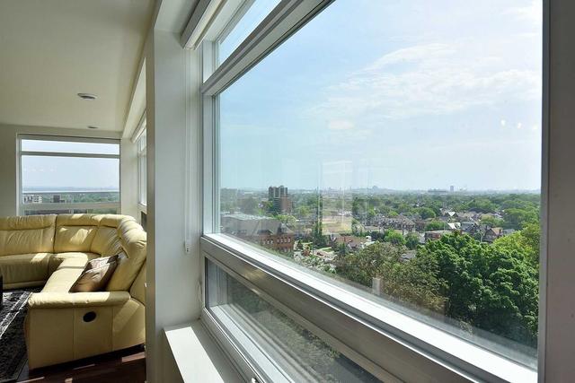 605 - 467 Charlton Ave E, Condo with 2 bedrooms, 2 bathrooms and 1 parking in Hamilton ON | Image 3