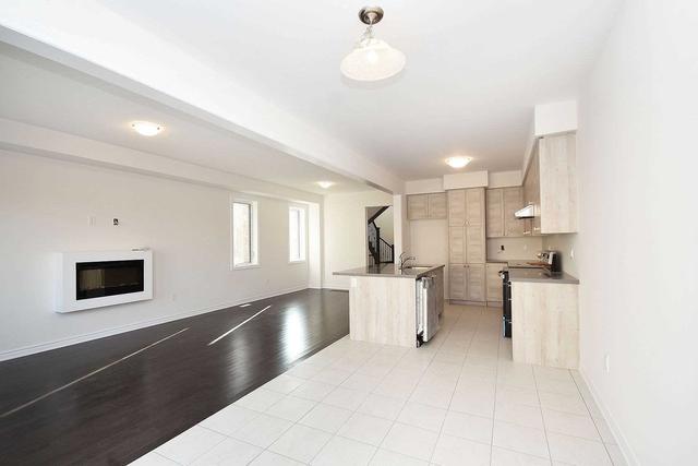5 Spinland St, House semidetached with 4 bedrooms, 3 bathrooms and 2 parking in Caledon ON | Image 7