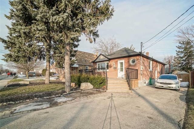 207 East 43rd St, House detached with 3 bedrooms, 2 bathrooms and 4 parking in Hamilton ON | Image 1