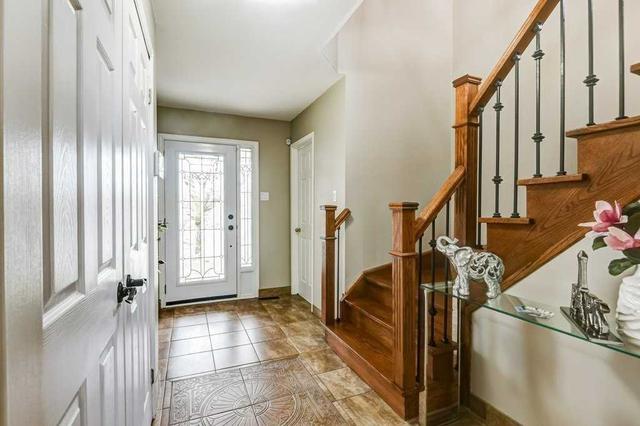 12 Campling Crt, House detached with 3 bedrooms, 2 bathrooms and 3 parking in Clarington ON | Image 23