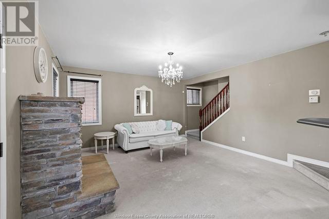 1334 Lakeview, House detached with 5 bedrooms, 3 bathrooms and null parking in Windsor ON | Image 12