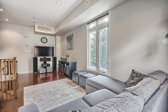 Th 3 - 60 Carr St, Townhouse with 3 bedrooms, 2 bathrooms and 1 parking in Toronto ON | Image 4