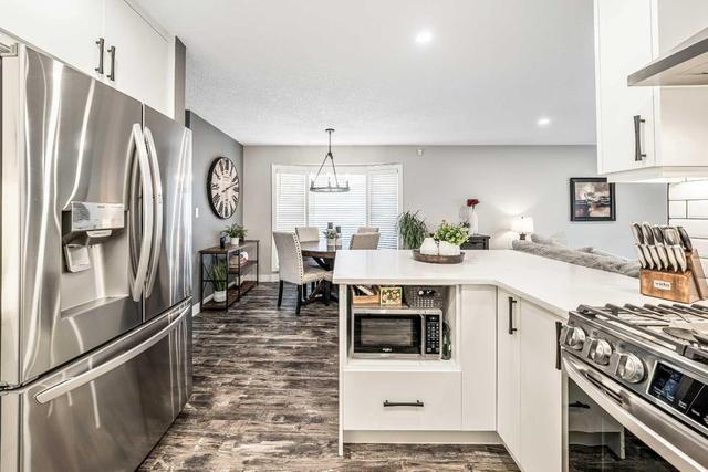 23 Woodglen Crescent Sw, House detached with 3 bedrooms, 2 bathrooms and 4 parking in Calgary AB | Image 8