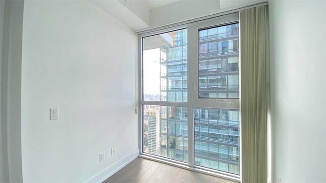 5101 - 7 Grenville St, Condo with 2 bedrooms, 2 bathrooms and 0 parking in Toronto ON | Image 6