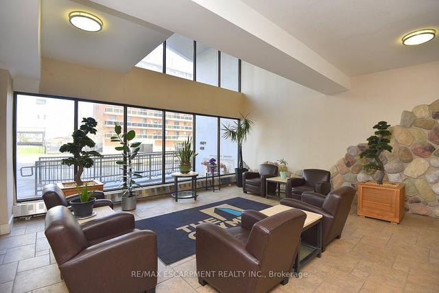 504 - 150 Charlton Ave E, Condo with 2 bedrooms, 2 bathrooms and 0 parking in Hamilton ON | Image 10