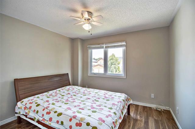878 Playter Cres, Townhouse with 3 bedrooms, 3 bathrooms and 2 parking in Newmarket ON | Image 8