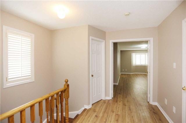 40 Domenico Cres, House detached with 3 bedrooms, 4 bathrooms and 2 parking in Brampton ON | Image 14