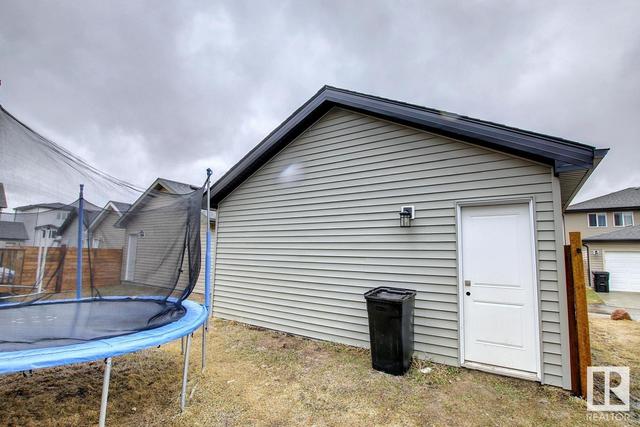 3718 8 Av Sw, House detached with 4 bedrooms, 3 bathrooms and null parking in Edmonton AB | Image 46