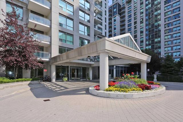 901 - 21 Hillcrest Ave, Condo with 1 bedrooms, 1 bathrooms and 1 parking in Toronto ON | Image 2