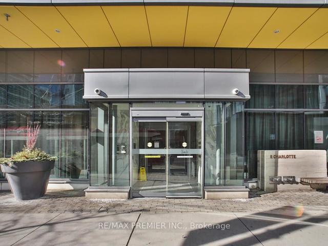 1606 - 8 Charlotte St, Condo with 2 bedrooms, 2 bathrooms and 1 parking in Toronto ON | Image 23