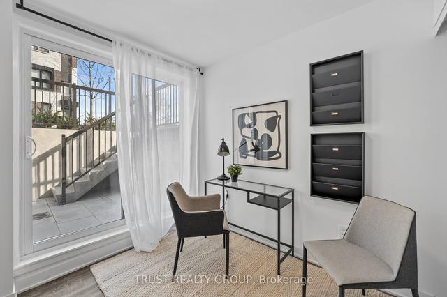 th16 - 10 Ed Clark Gdns, Townhouse with 3 bedrooms, 2 bathrooms and 0 parking in Toronto ON | Image 4
