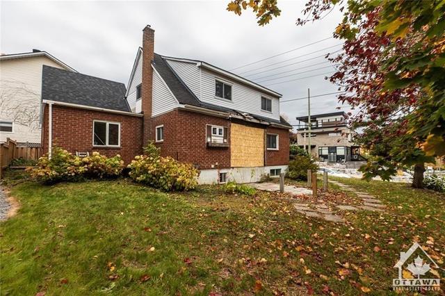 1368 Belcourt Boulevard, House detached with 6 bedrooms, 2 bathrooms and 3 parking in Ottawa ON | Image 1