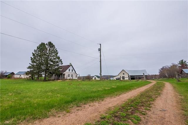725 Peplinski Homestead Road, House detached with 5 bedrooms, 2 bathrooms and 10 parking in Madawaska Valley ON | Image 6