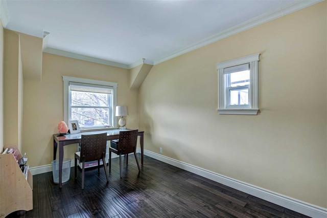 upper - 23 Woodland Park Rd, House detached with 3 bedrooms, 1 bathrooms and 3 parking in Toronto ON | Image 9