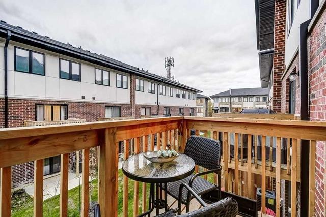7 Markle Cres, Townhouse with 3 bedrooms, 3 bathrooms and 2 parking in Hamilton ON | Image 16