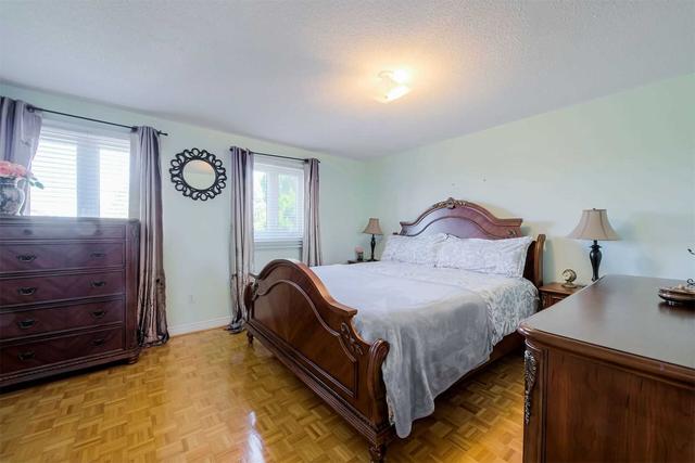 1043 Bradbury Chse W, House detached with 4 bedrooms, 4 bathrooms and 8 parking in Mississauga ON | Image 25