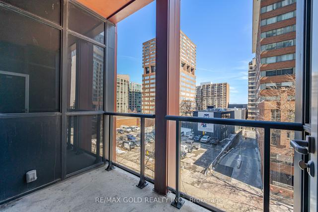 410 - 32 Davenport Rd, Condo with 1 bedrooms, 1 bathrooms and 0 parking in Toronto ON | Image 6