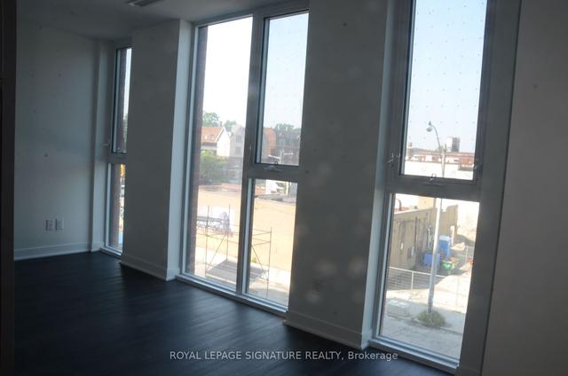 301 - 900 St Clair Ave W, Condo with 1 bedrooms, 1 bathrooms and 0 parking in Toronto ON | Image 8