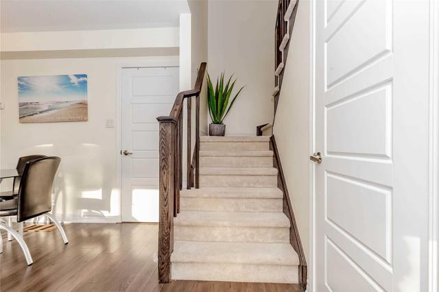 553 Goldenrod Lane, Townhouse with 3 bedrooms, 2 bathrooms and 2 parking in Kitchener ON | Image 25