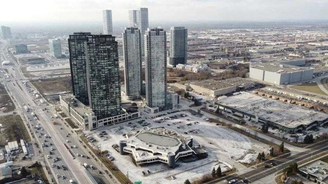 3206 - 2916 Highway 7 St, Condo with 1 bedrooms, 2 bathrooms and 1 parking in Vaughan ON | Image 11