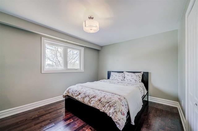 83 Fortrose Cres, House semidetached with 3 bedrooms, 3 bathrooms and 4 parking in Toronto ON | Image 5