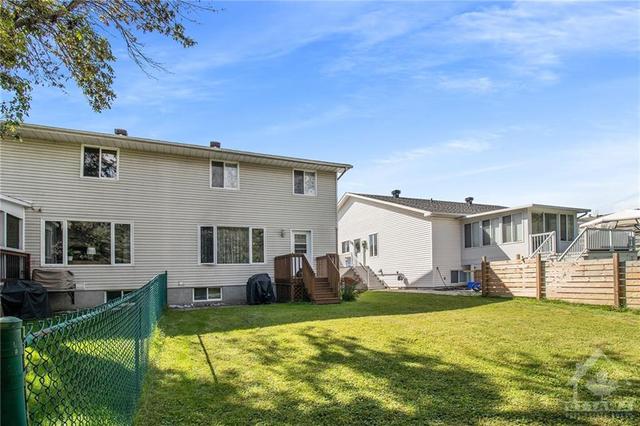 74 Rowan Drive, Home with 3 bedrooms, 2 bathrooms and 3 parking in South Dundas ON | Image 25