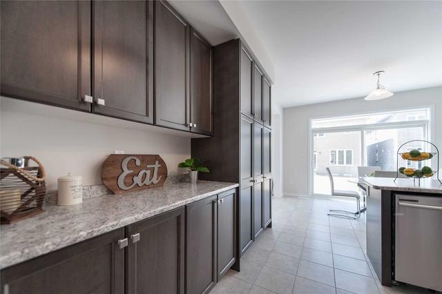 121 Esther Cres, House detached with 4 bedrooms, 3 bathrooms and 4 parking in Thorold ON | Image 3