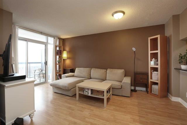 332 - 18 Mondeo Dr, Condo with 1 bedrooms, 1 bathrooms and 1 parking in Toronto ON | Image 8