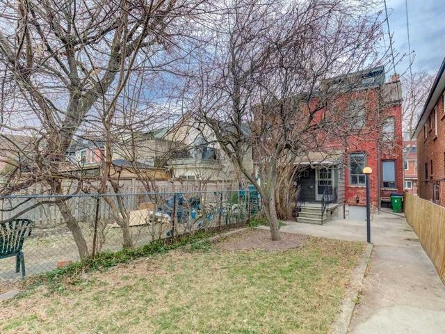 222 Markham St, House semidetached with 4 bedrooms, 5 bathrooms and 2 parking in Toronto ON | Image 28