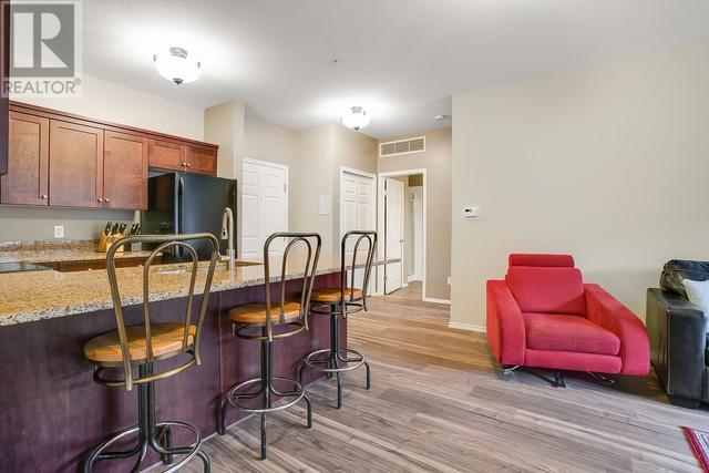 1419 - 1875 Country Club Drive, Condo with 2 bedrooms, 2 bathrooms and 2 parking in Kelowna BC | Image 5