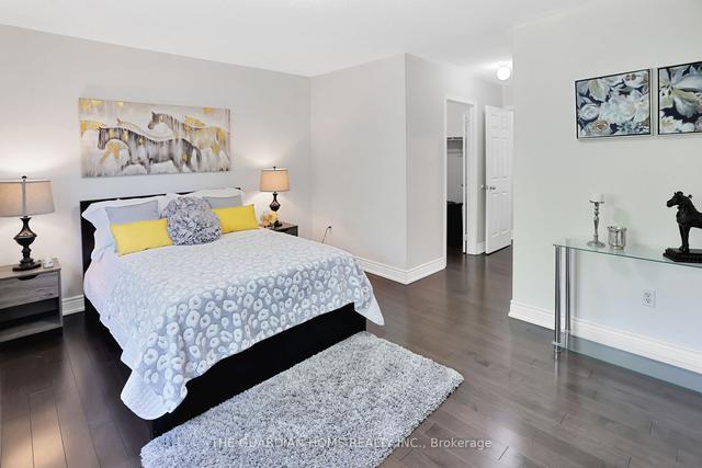 71b Montezuma Tr, House attached with 3 bedrooms, 4 bathrooms and 2 parking in Toronto ON | Image 6