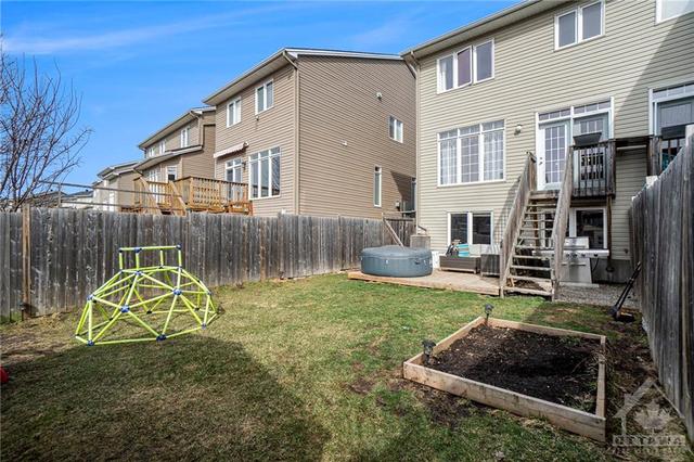 340 Kingbrook Drive, Townhouse with 3 bedrooms, 3 bathrooms and 3 parking in Ottawa ON | Image 22
