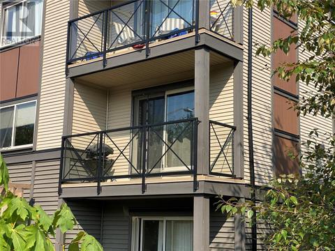 201 - 1600 Caspers Way, Condo with 2 bedrooms, 1 bathrooms and 1 parking in Nanaimo BC | Card Image