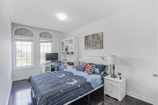 866 Castlemore Ave, House attached with 3 bedrooms, 4 bathrooms and 3 parking in Markham ON | Image 8