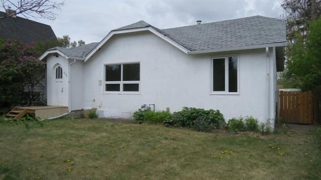 230 4 Avenue Se, House detached with 3 bedrooms, 1 bathrooms and 2 parking in High River AB | Card Image