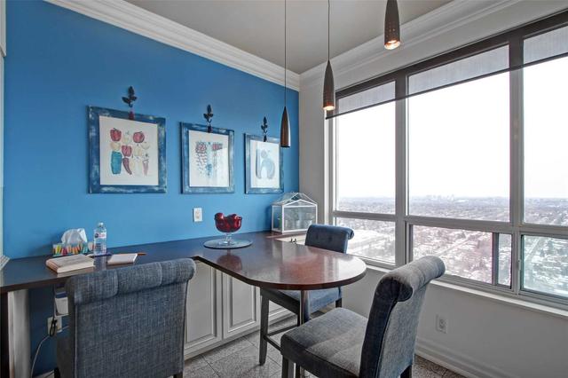ph 205 - 23 Hollywood Ave, Condo with 3 bedrooms, 2 bathrooms and 2 parking in Toronto ON | Image 2