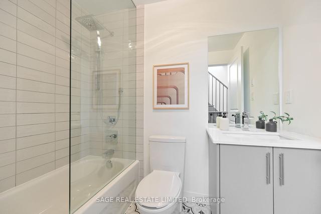 7 - 12 Marquette Ave, Townhouse with 2 bedrooms, 2 bathrooms and 2 parking in Toronto ON | Image 7
