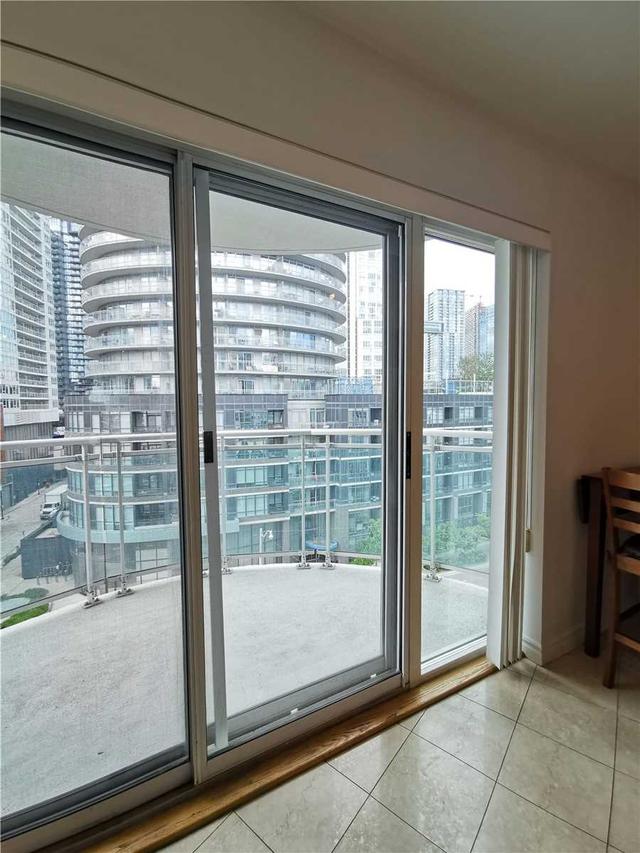819 - 600 Queens Quay W, Condo with 0 bedrooms, 1 bathrooms and 0 parking in Toronto ON | Image 10