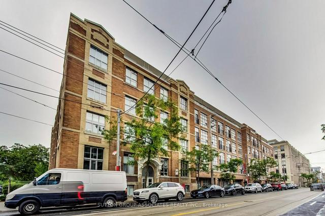 404 - 955 Queen St W, Condo with 1 bedrooms, 2 bathrooms and 0 parking in Toronto ON | Image 1
