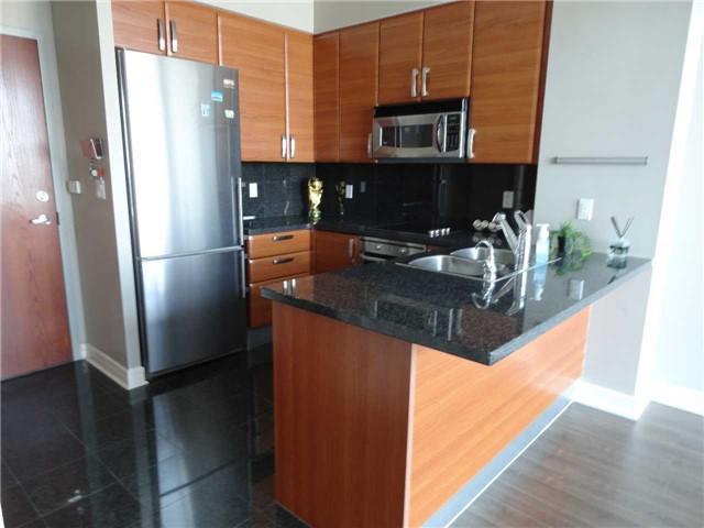 906 - 1 Avondale Ave, Condo with 1 bedrooms, 2 bathrooms and 1 parking in Toronto ON | Image 3