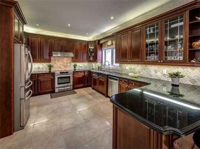 8 Vandermeer Dr, House detached with 4 bedrooms, 7 bathrooms and 8 parking in Markham ON | Image 6