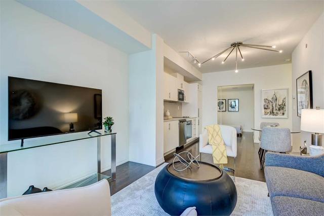 733 - 460 Adelaide St E, Condo with 2 bedrooms, 2 bathrooms and 0 parking in Toronto ON | Image 2
