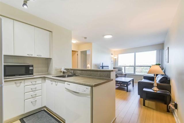 1802 - 36 Lee Centre Dr, Condo with 1 bedrooms, 1 bathrooms and 1 parking in Toronto ON | Image 31