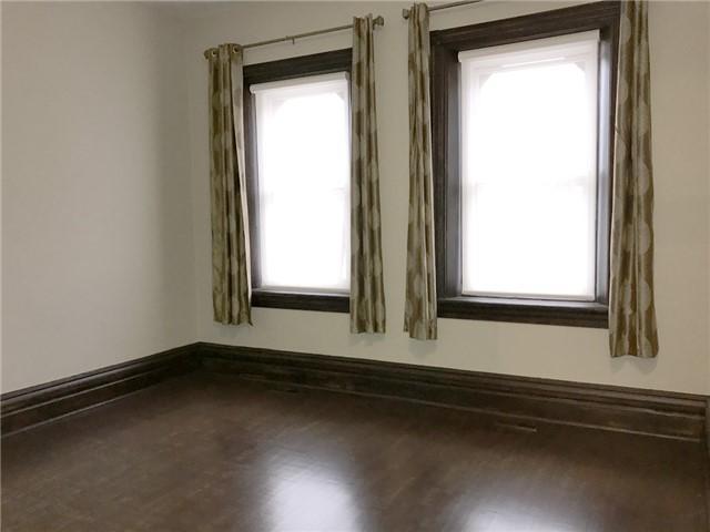 Upper - 244 Queen St E, Condo with 3 bedrooms, 1 bathrooms and null parking in Toronto ON | Image 15