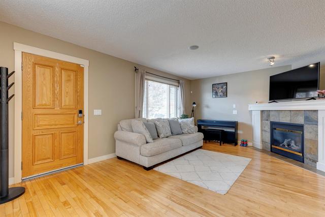 8924 Wentworth Avenue Sw, House detached with 4 bedrooms, 2 bathrooms and 2 parking in Calgary AB | Image 7