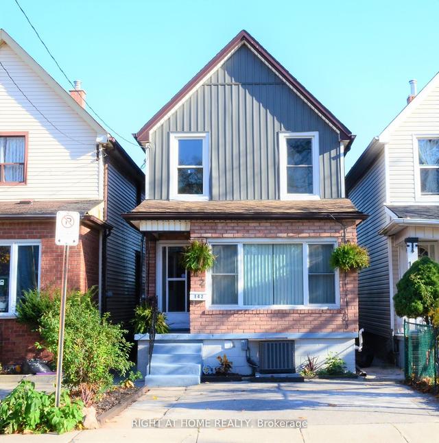 142 Belmont Ave, House detached with 3 bedrooms, 3 bathrooms and 4 parking in Hamilton ON | Image 1