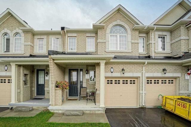 27 Hogan Manor Dr, House attached with 3 bedrooms, 3 bathrooms and 3 parking in Brampton ON | Image 1