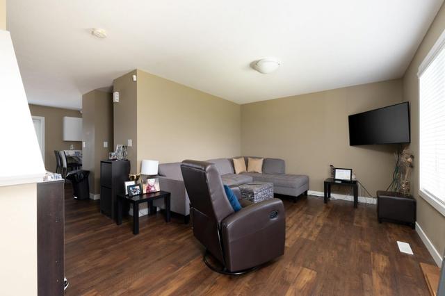 285 - 401 Athabasca Avenue, Home with 3 bedrooms, 2 bathrooms and 4 parking in Wood Buffalo AB | Image 7