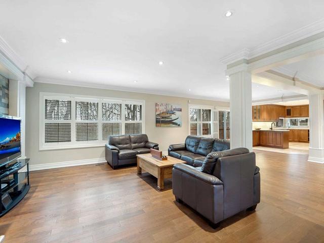 31 Viamede Cres, House detached with 4 bedrooms, 6 bathrooms and 6 parking in Toronto ON | Image 6