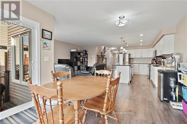 1453 Monarch Dr, House attached with 3 bedrooms, 4 bathrooms and 3 parking in Kingston ON | Image 31